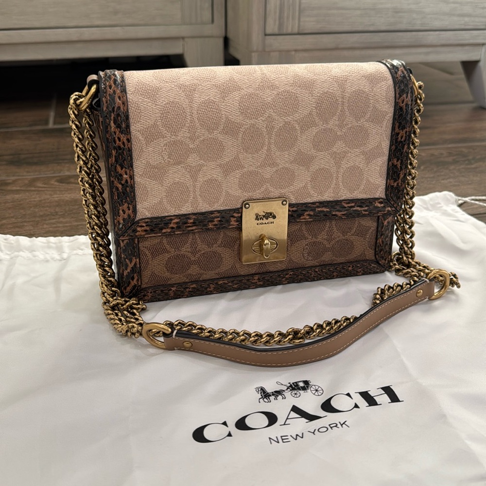 Women’s Coach Crossbody/Shoulder Bag